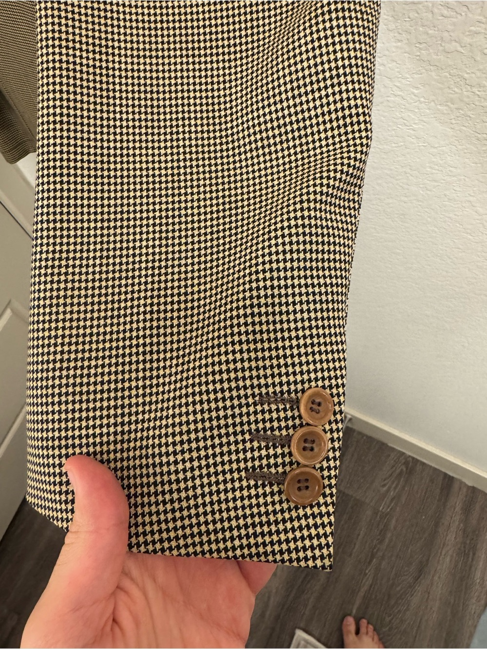 Canali Tan and Brown Houndstooth Sport Coat - Picture 2 of 13